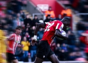 开云体育下载-南安普敦被逆转，主帅诸多挑战