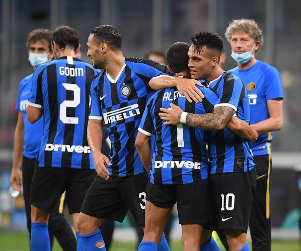 米兰客场击败乌迪内斯，继续追赶榜首球队