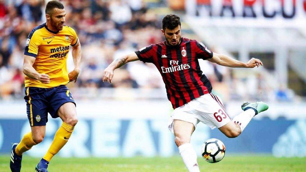 意甲赛场亮点频现,球员表现抢眼 意甲赛场亮点频现,球员表现抢眼