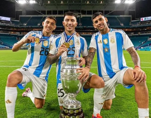 阿根廷球星转投亚洲豪门，签约三年的简单介绍