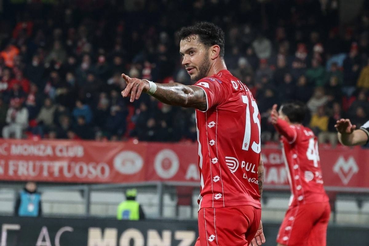 包含乌迪内斯连续五场不胜,陷入降级危机的词条 包含乌迪内斯连续五场不胜,陷入降级危机的词条