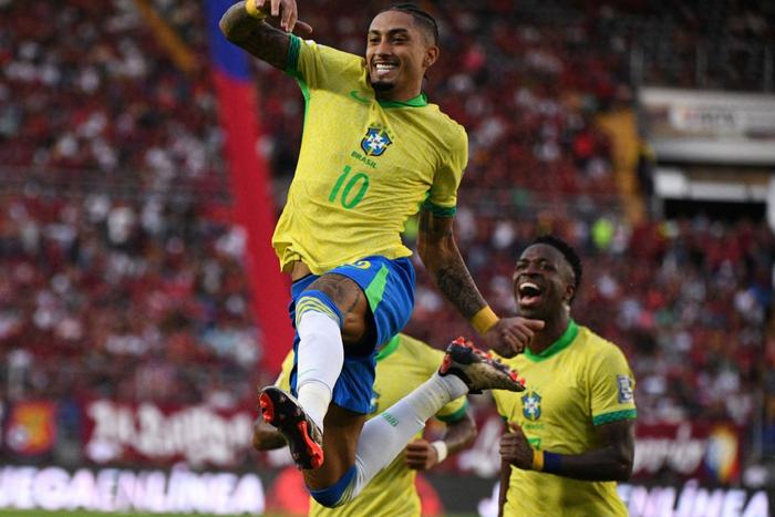 巴西国家队接连获胜,积分榜上升 巴西国家队接连获胜,积分榜上升