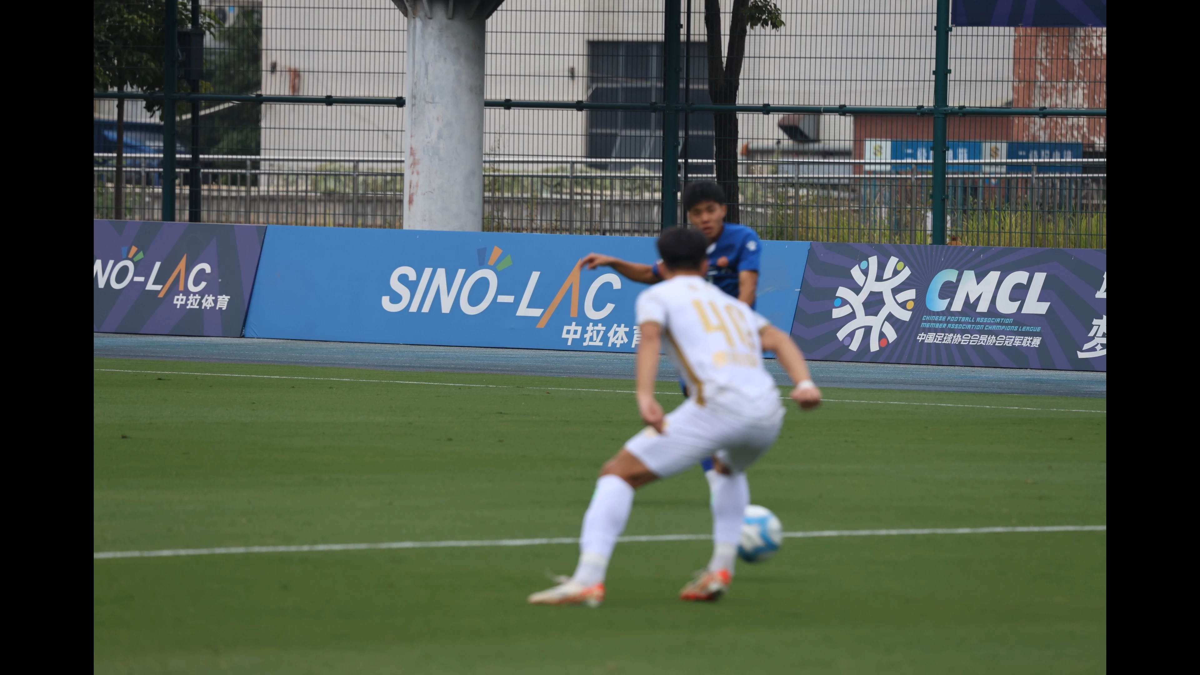 球队在比赛中踢出精彩比赛,展现出色配合 球队在比赛中踢出精彩比赛,展现出色配合