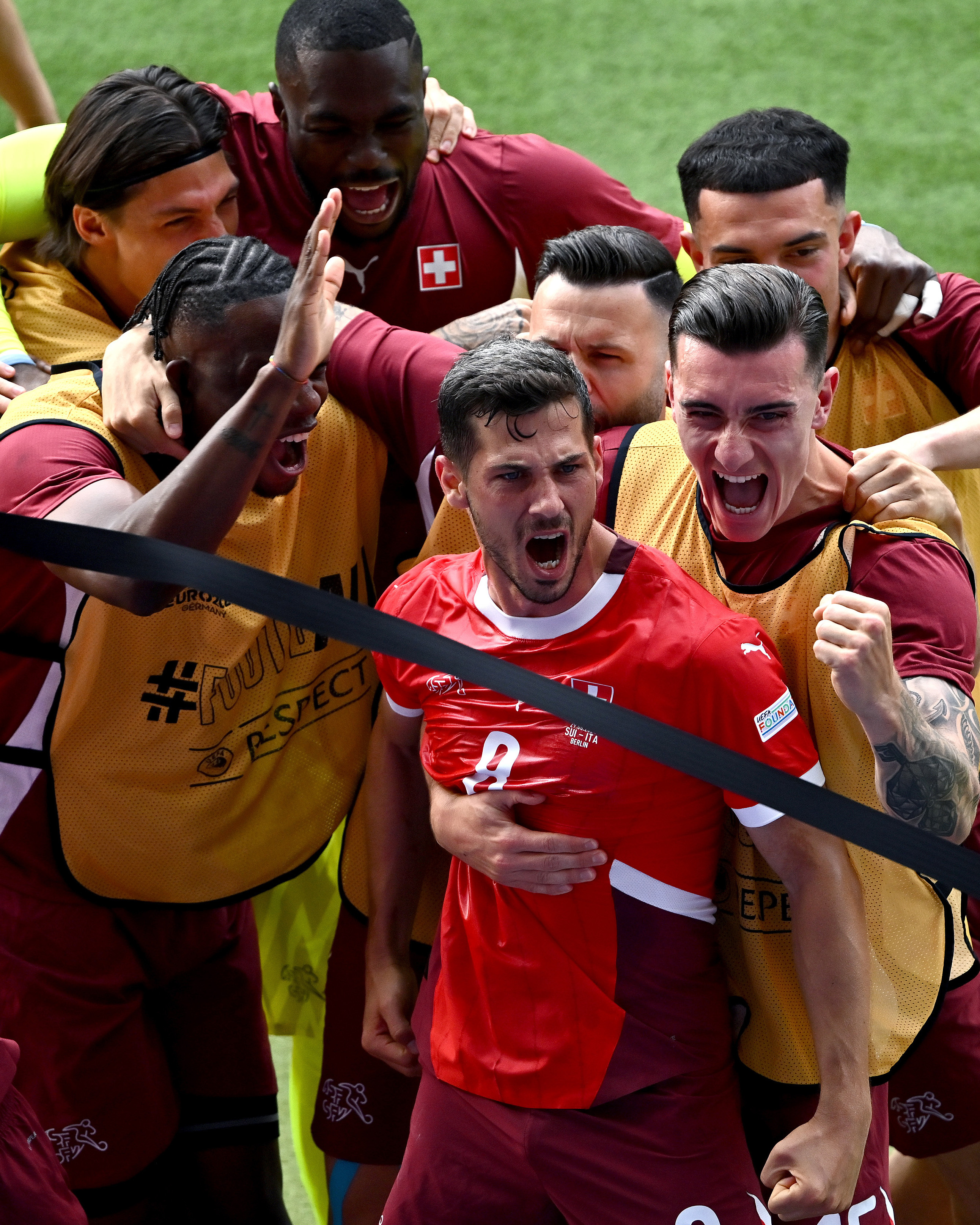 塞内加尔队大胜波黑队晋级欧洲杯小组赛最后决赛的简单介绍 塞内加尔队大胜波黑队晋级欧洲杯小组赛最后决赛的简单介绍