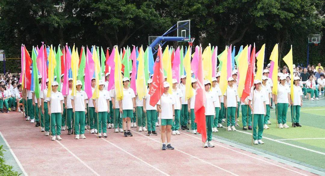 包含球队赛季告别高挂彩旗，集训备战新征程！的词条