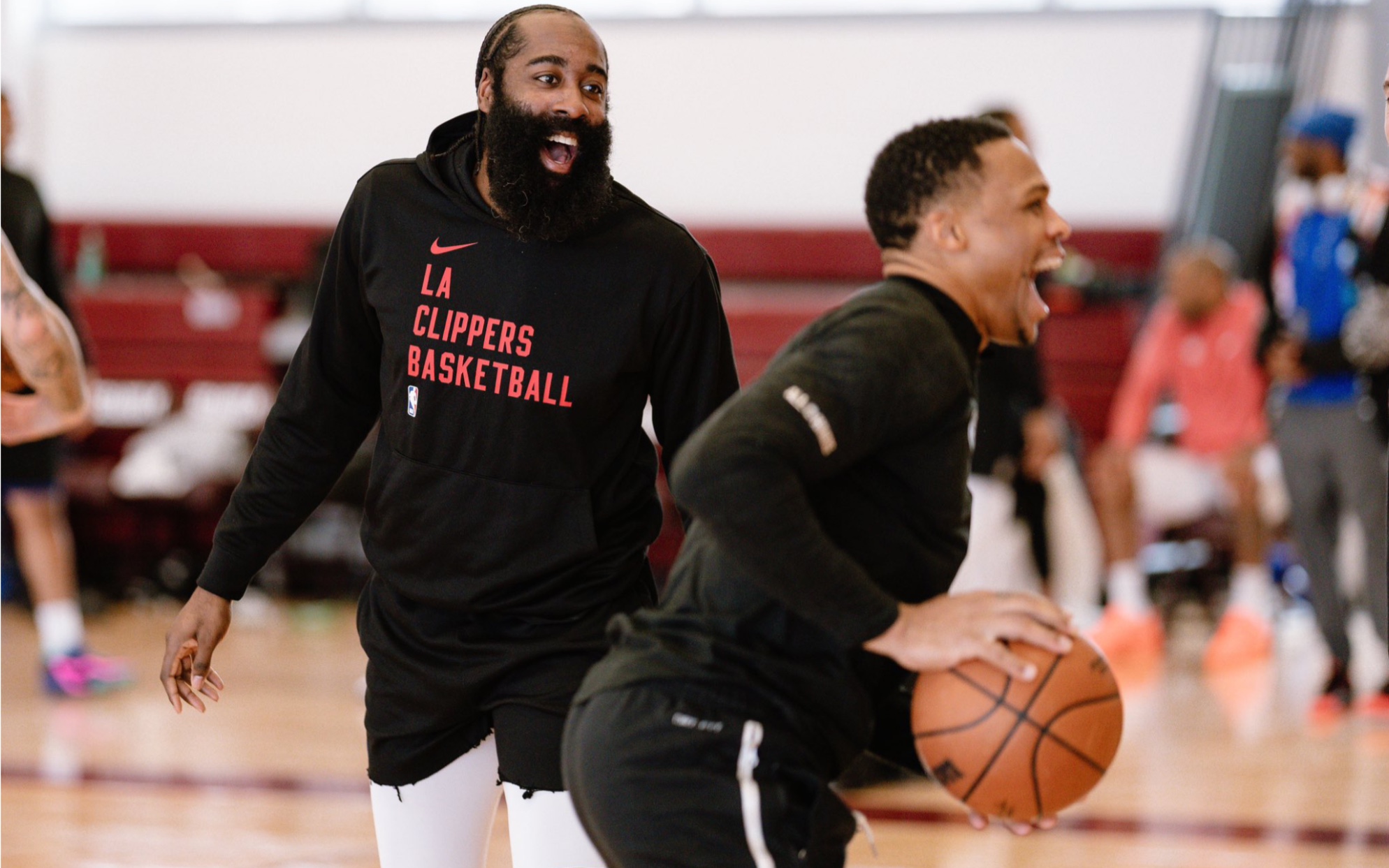 关于快船队在客场挑战中胜出,战绩稳健的信息 关于快船队在客场挑战中胜出,战绩稳健的信息