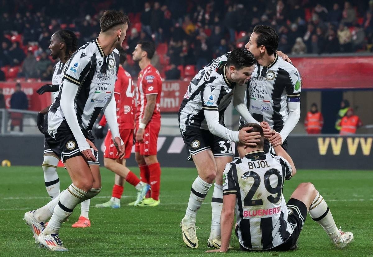 乌迪内斯客场失利，寻找反击之道的简单介绍