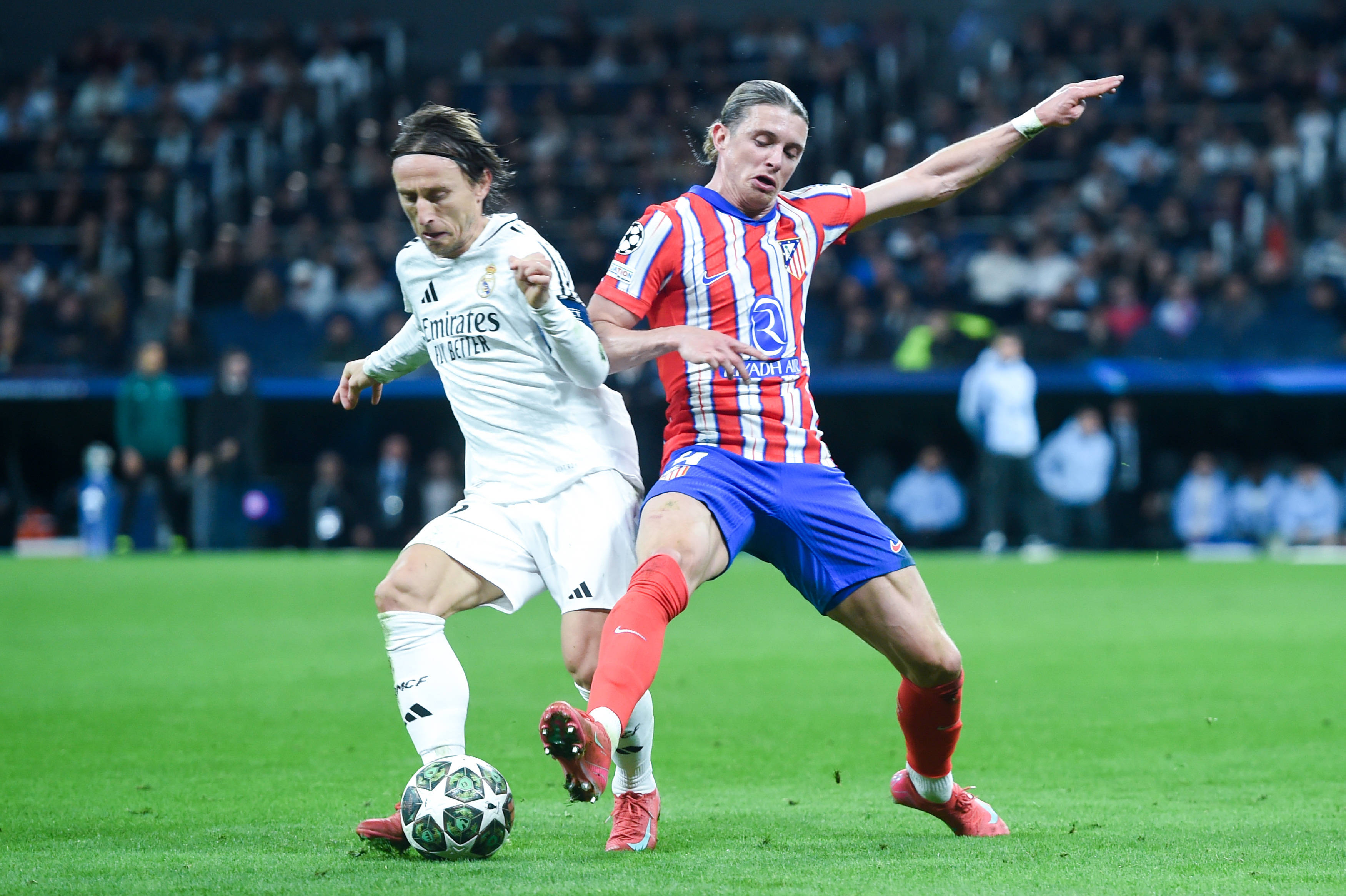 包含阿森纳主场遭逢挫折，欧冠名额渐远的词条