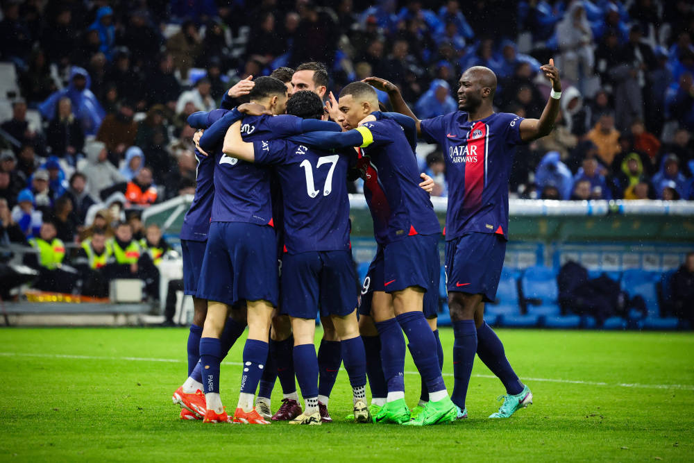 关于巴黎圣日耳曼小胜,稳坐榜首位置的信息 关于巴黎圣日耳曼小胜,稳坐榜首位置的信息