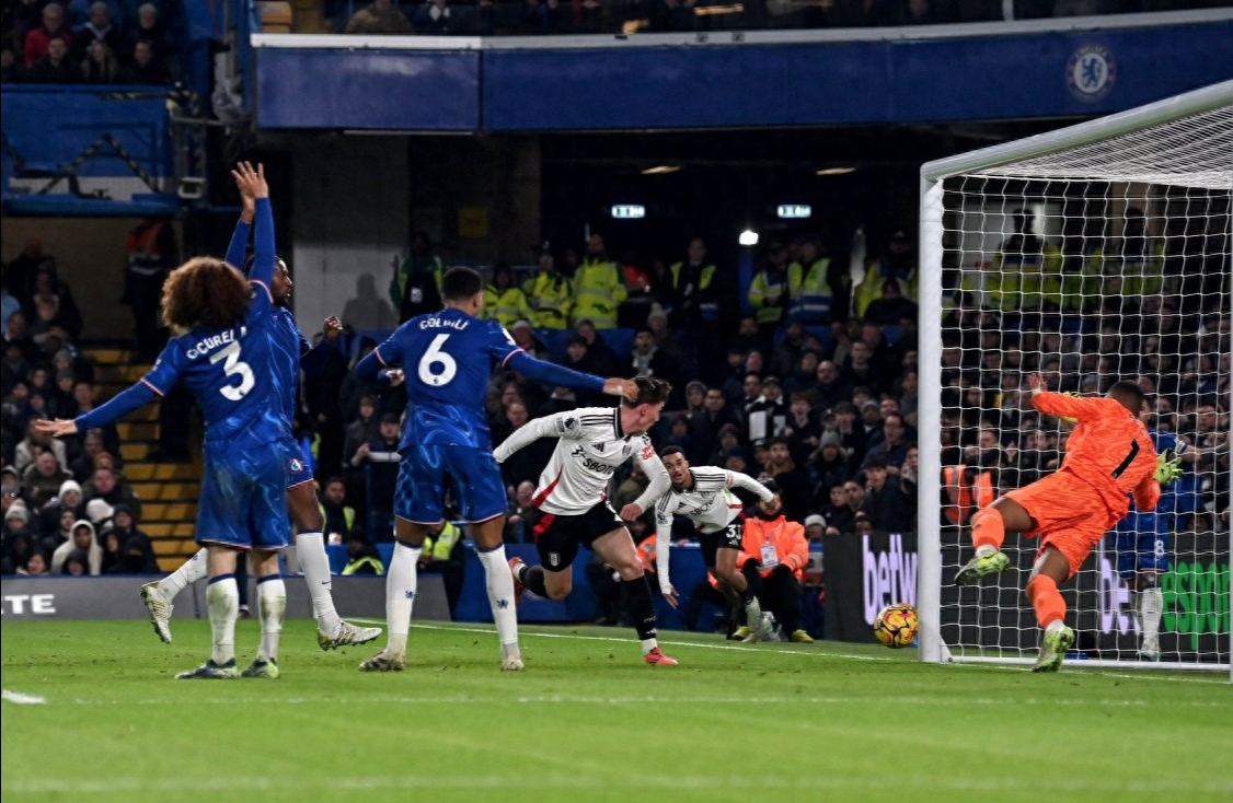 切尔西客场逆转,重回胜利轨道 切尔西客场逆转,重回胜利轨道