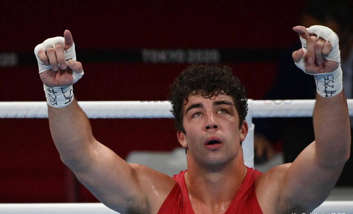 意大利男子拳击选手连胜夺金