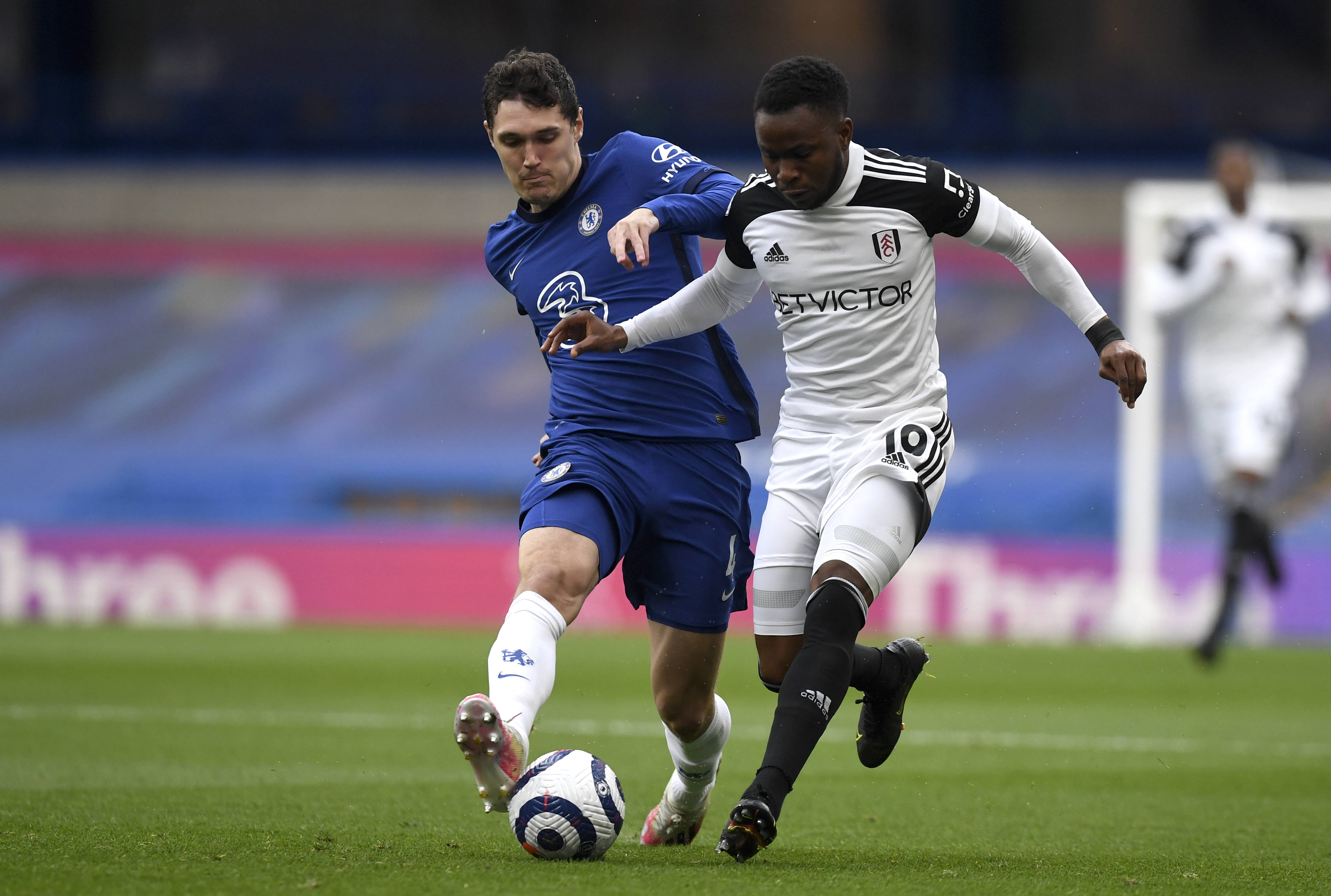 切尔西客场被逼平，欧洲豪门遭遇困境的简单介绍