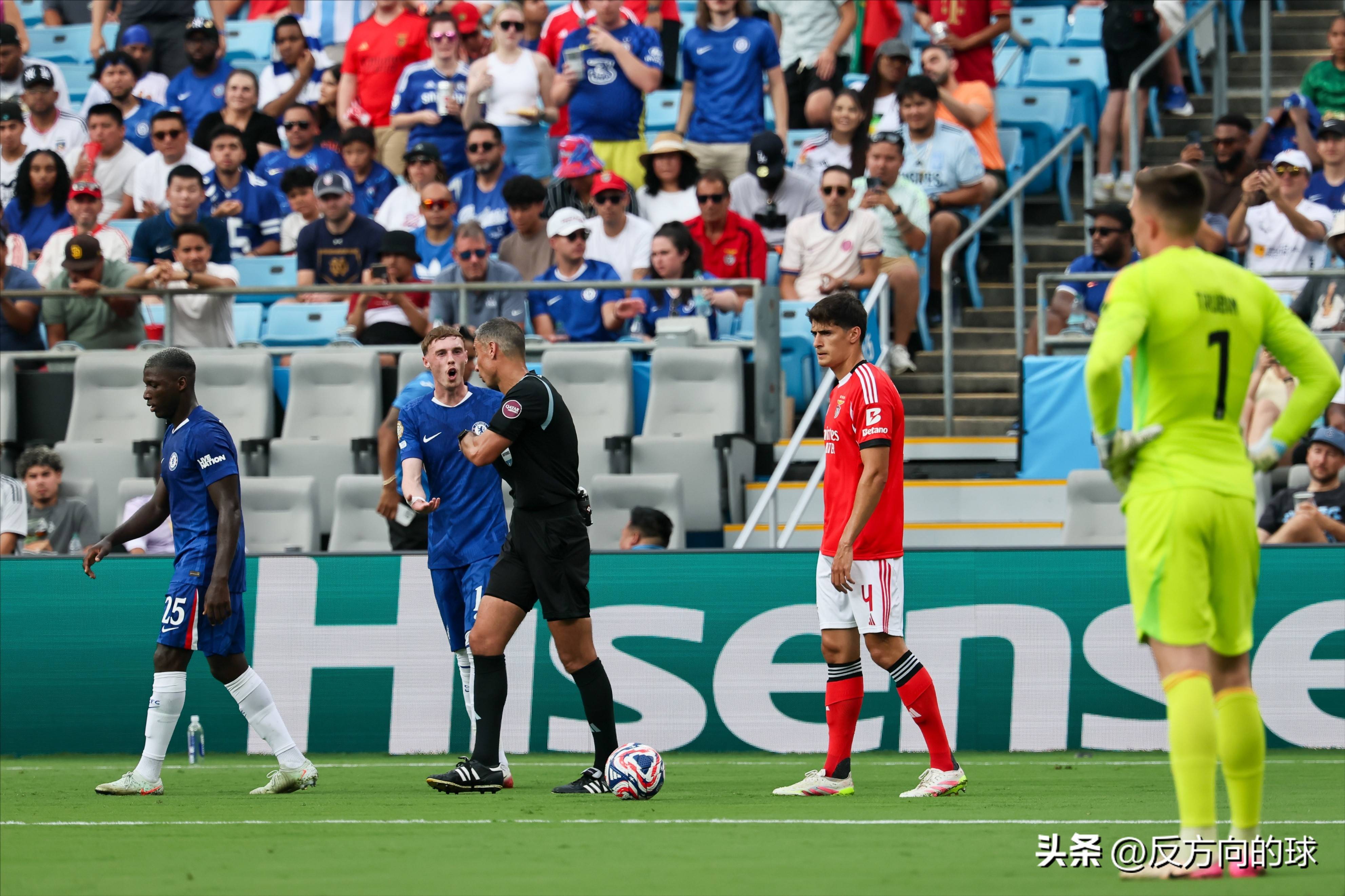 切尔西意外失利,陷入晋级困境 切尔西意外失利,陷入晋级困境