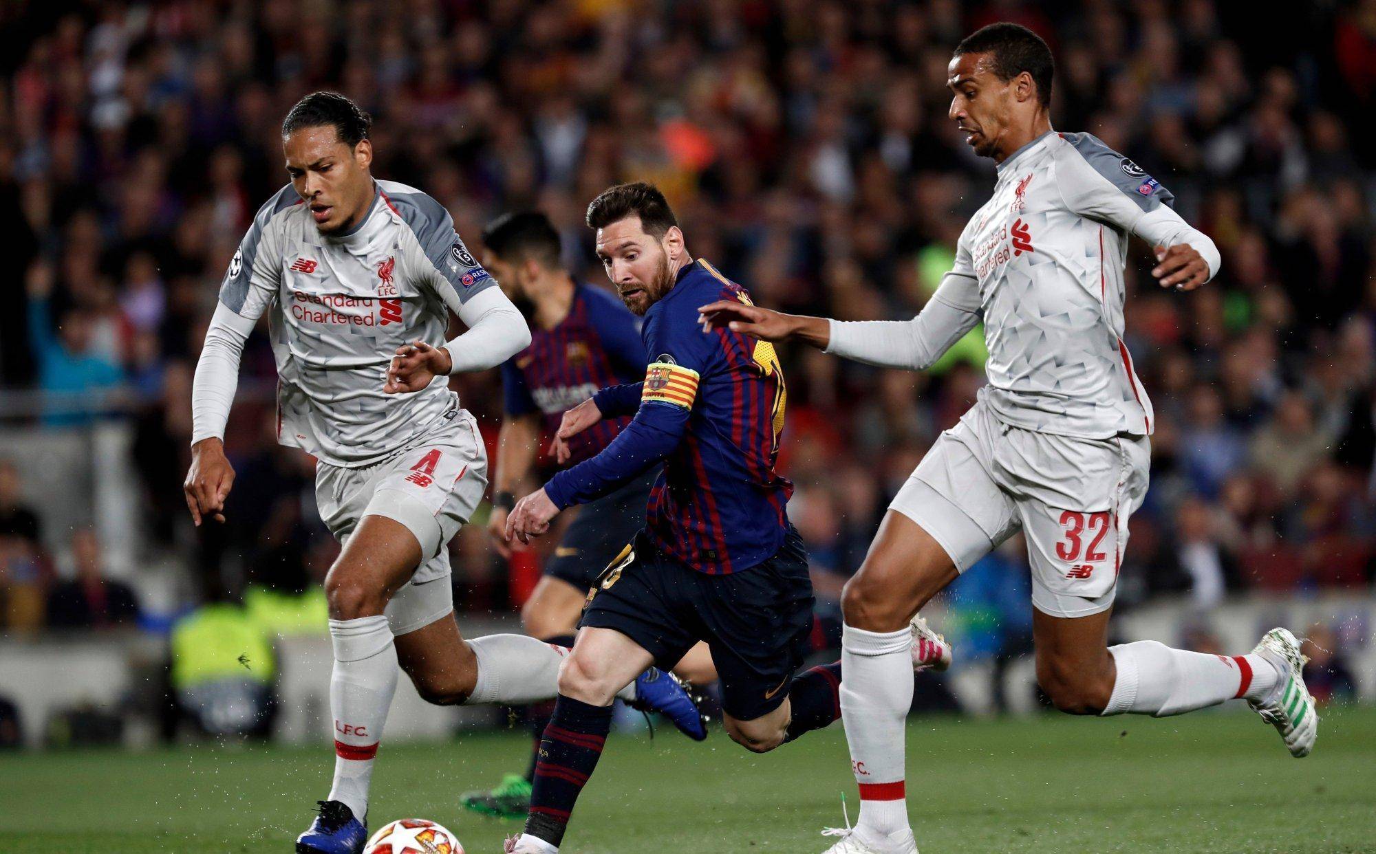 国际足球赛事中球员们表现出色 国际足球赛事中球员们表现出色