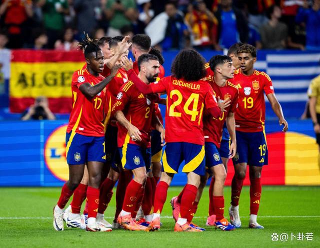 西班牙选手在自行车赛中奋勇夺冠，实力强劲的简单介绍