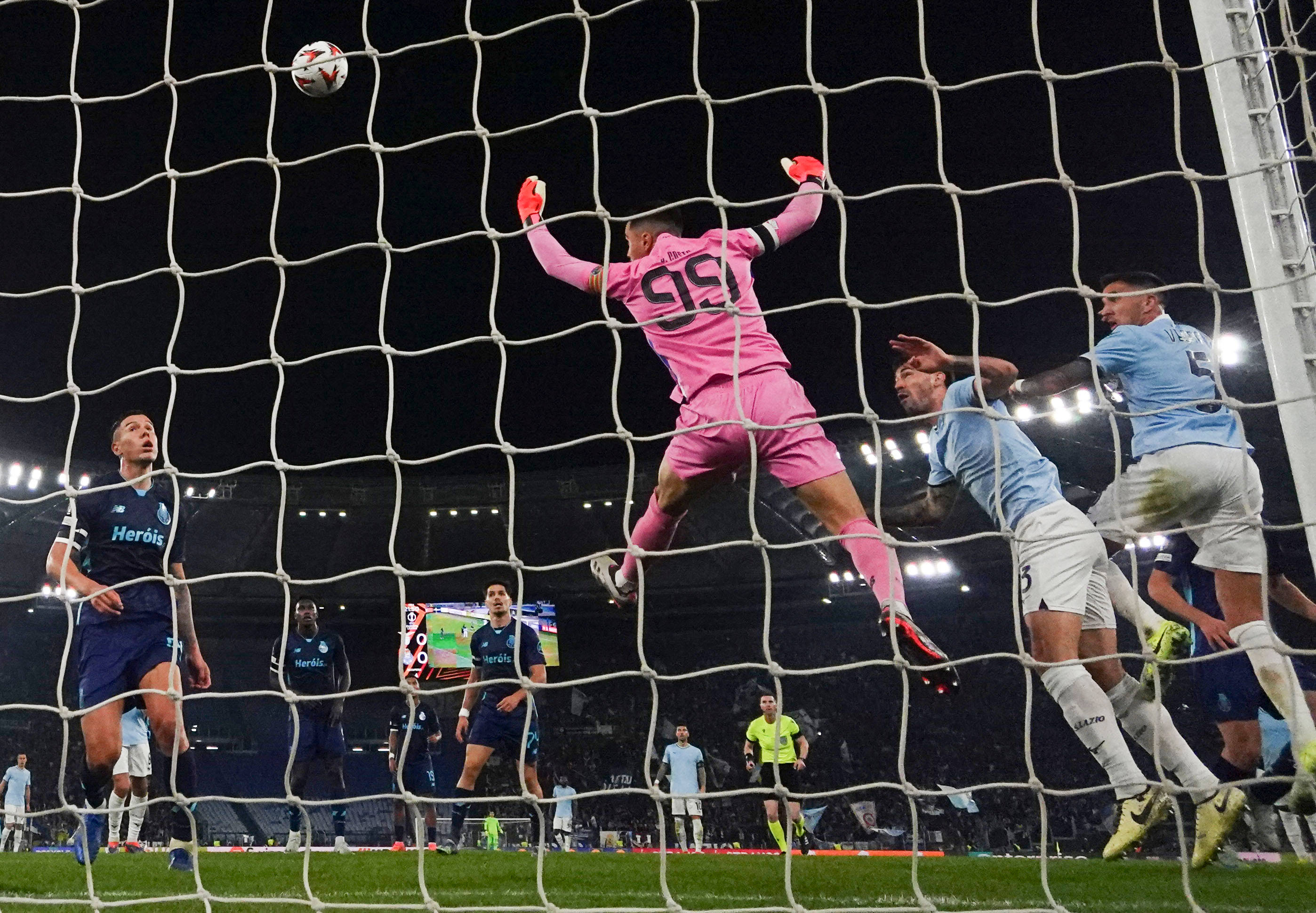 拉齐奥主场大胜，零封对手