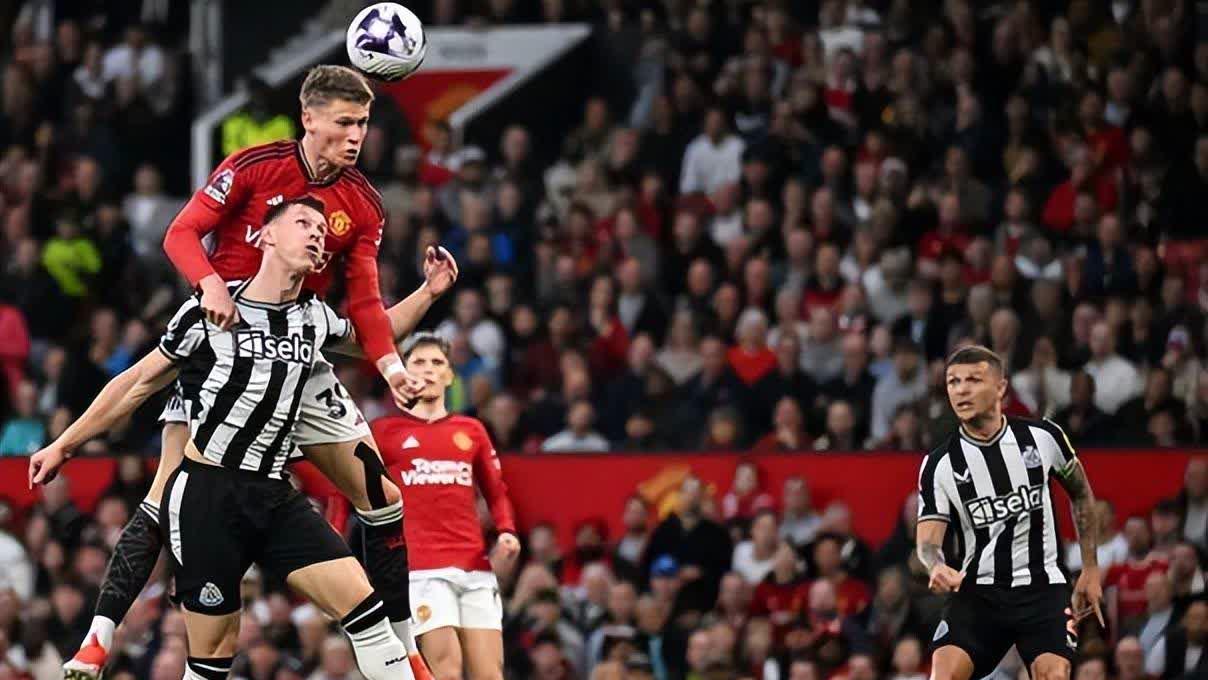 关于曼联逆袭,暂时追平领先者的信息 关于曼联逆袭,暂时追平领先者的信息