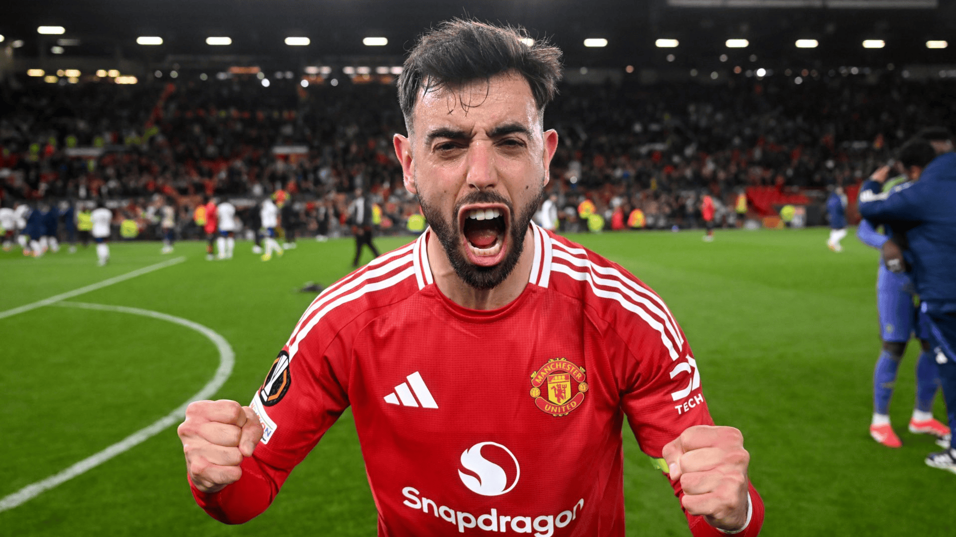 包含曼联后卫力保球门不失，赢得球迷赞誉的词条