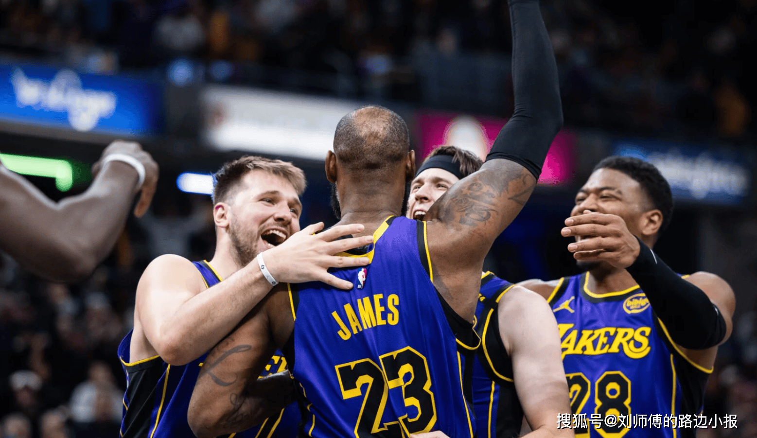 湖人主场惊险获胜,季后赛位置升级的简单介绍 湖人主场惊险获胜,季后赛位置升级的简单介绍