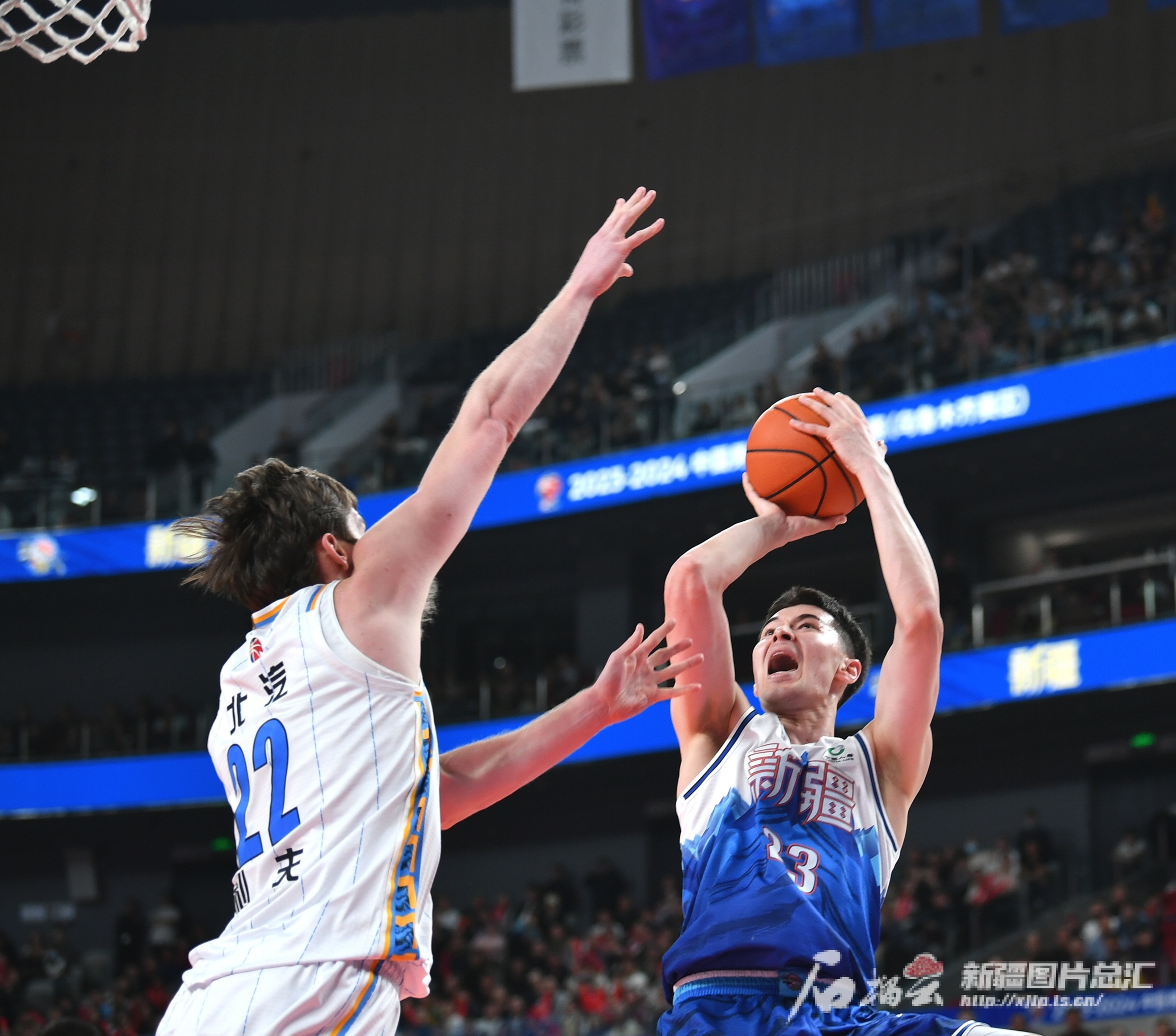 包含新疆男篮险胜上海队，逆转取胜的词条