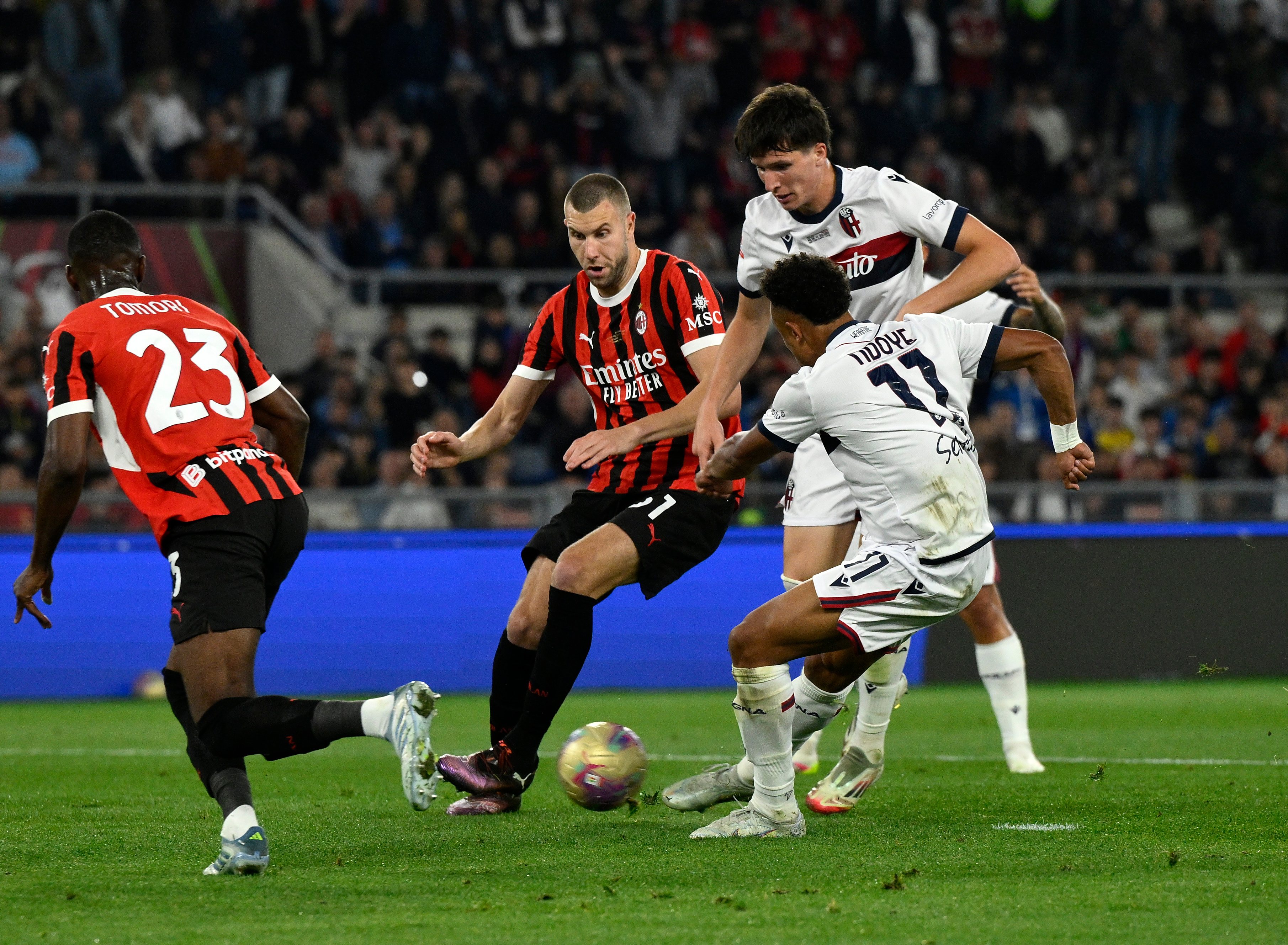 意大利足球联赛赛场上的精彩瞬间的简单介绍