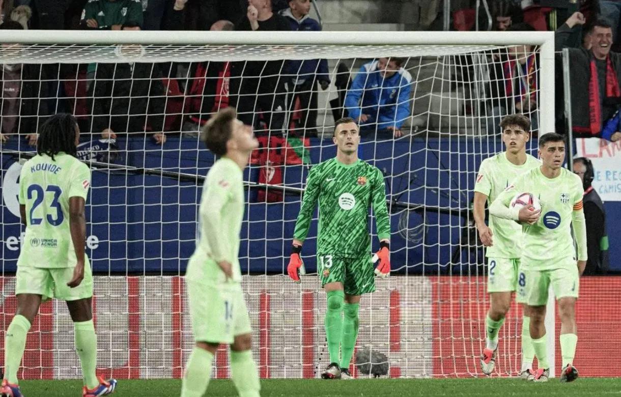 巴萨中场控球,压制对手获胜 巴萨中场控球,压制对手获胜