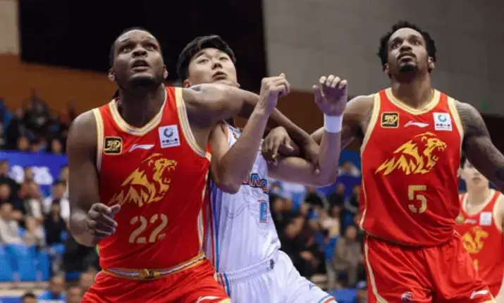 包含云南队宣布换帅，调整战术备战下一场角逐的词条