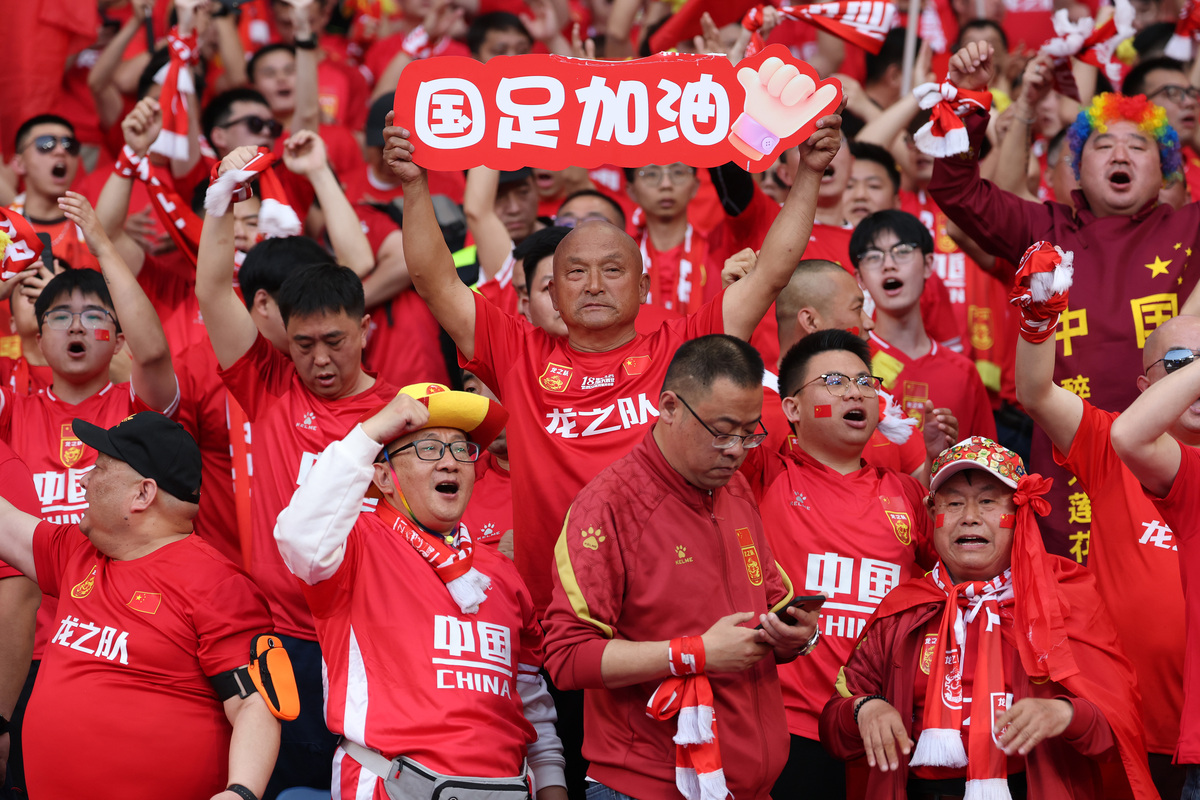 国家代表队在竞技场上掀起巨大热潮