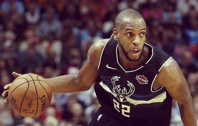 球队选拔新秀球员，实力注入