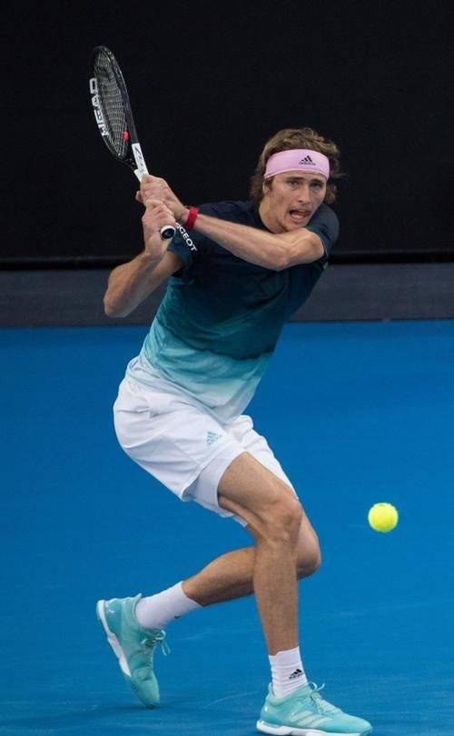 包含欧洲名将复出首秀,球迷期待他的表现的词条 包含欧洲名将复出首秀,球迷期待他的表现的词条