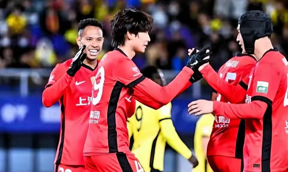 纷争不断！足球亚洲高水准联赛激战连连的简单介绍