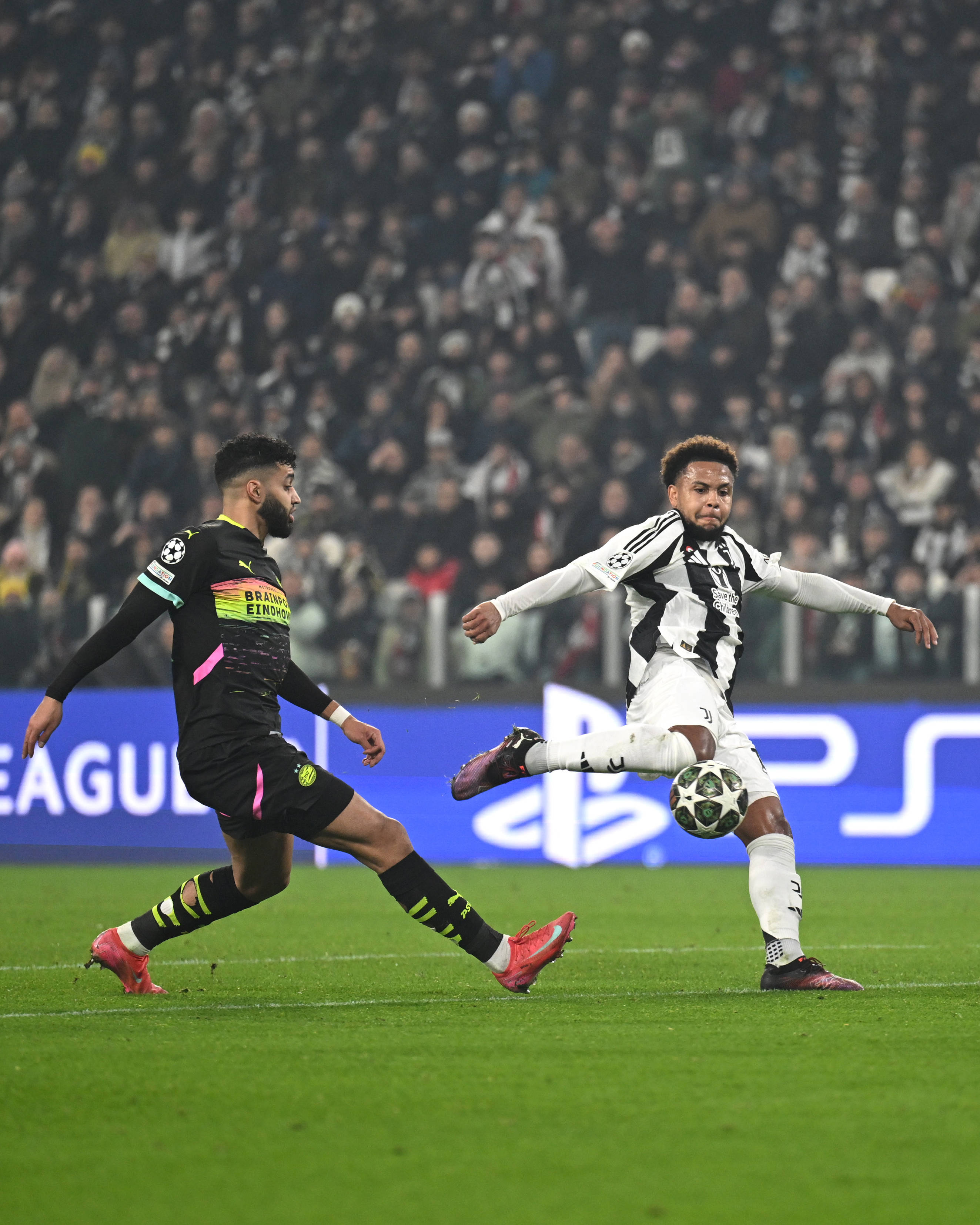 皇家马德里-轻松击败曼联,轻取关键胜利的简单介绍 皇家马德里-轻松击败曼联,轻取关键胜利的简单介绍