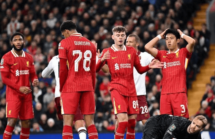 利物浦客场大胜,英超争冠格局再添变数 利物浦客场大胜,英超争冠格局再添变数