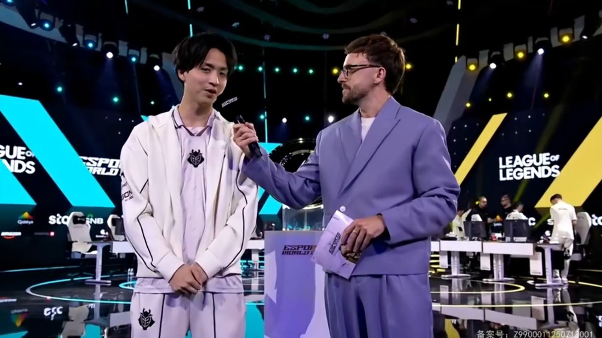 NS绝杀EDG,Hanssama开启传奇时刻成都决赛之夜3:0(广州) NS绝杀EDG,Hanssama开启传奇时刻成都决赛之夜3:0(广州)