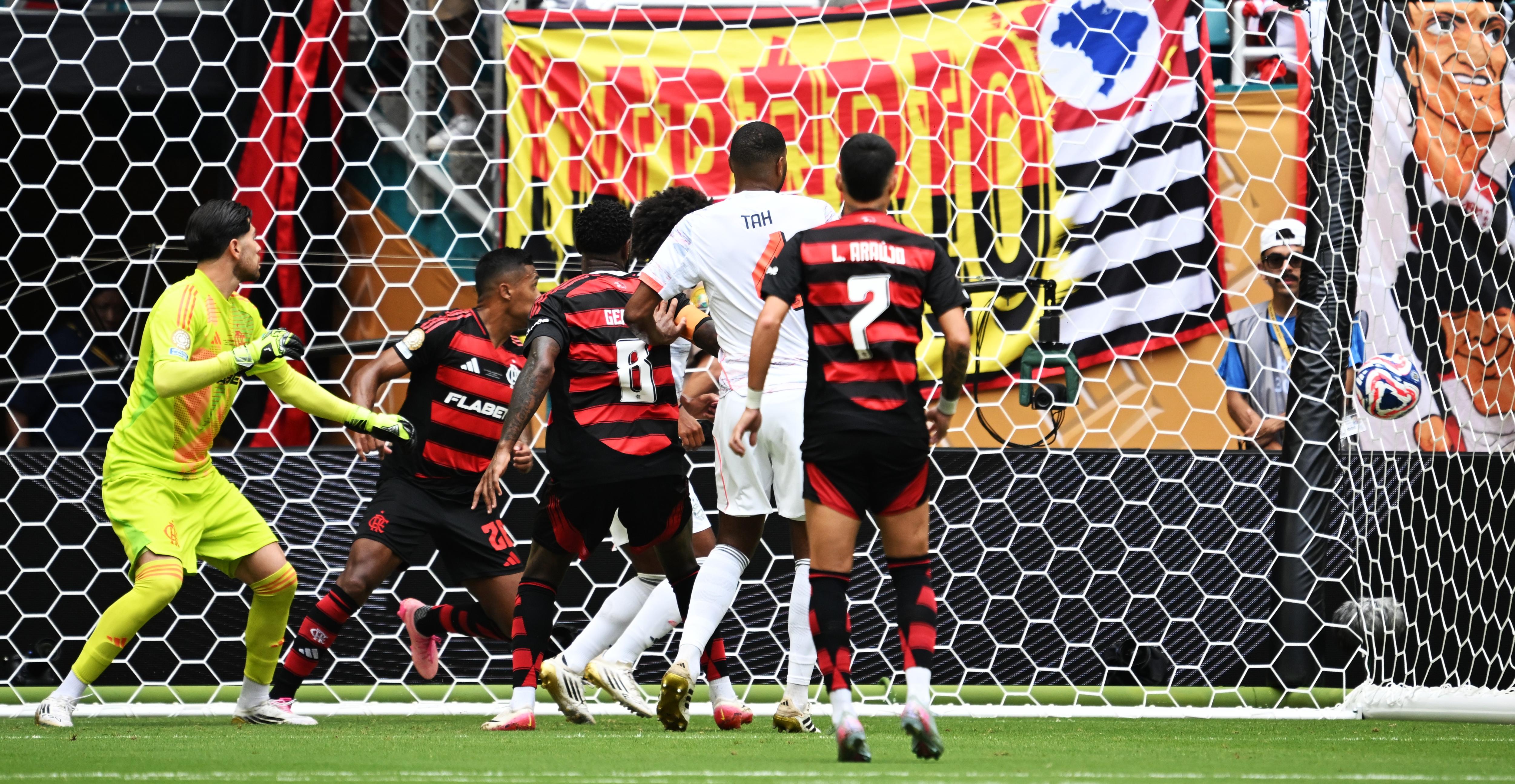 拜仁慕尼黑力挫对手,晋级下一轮 拜仁慕尼黑力挫对手,晋级下一轮