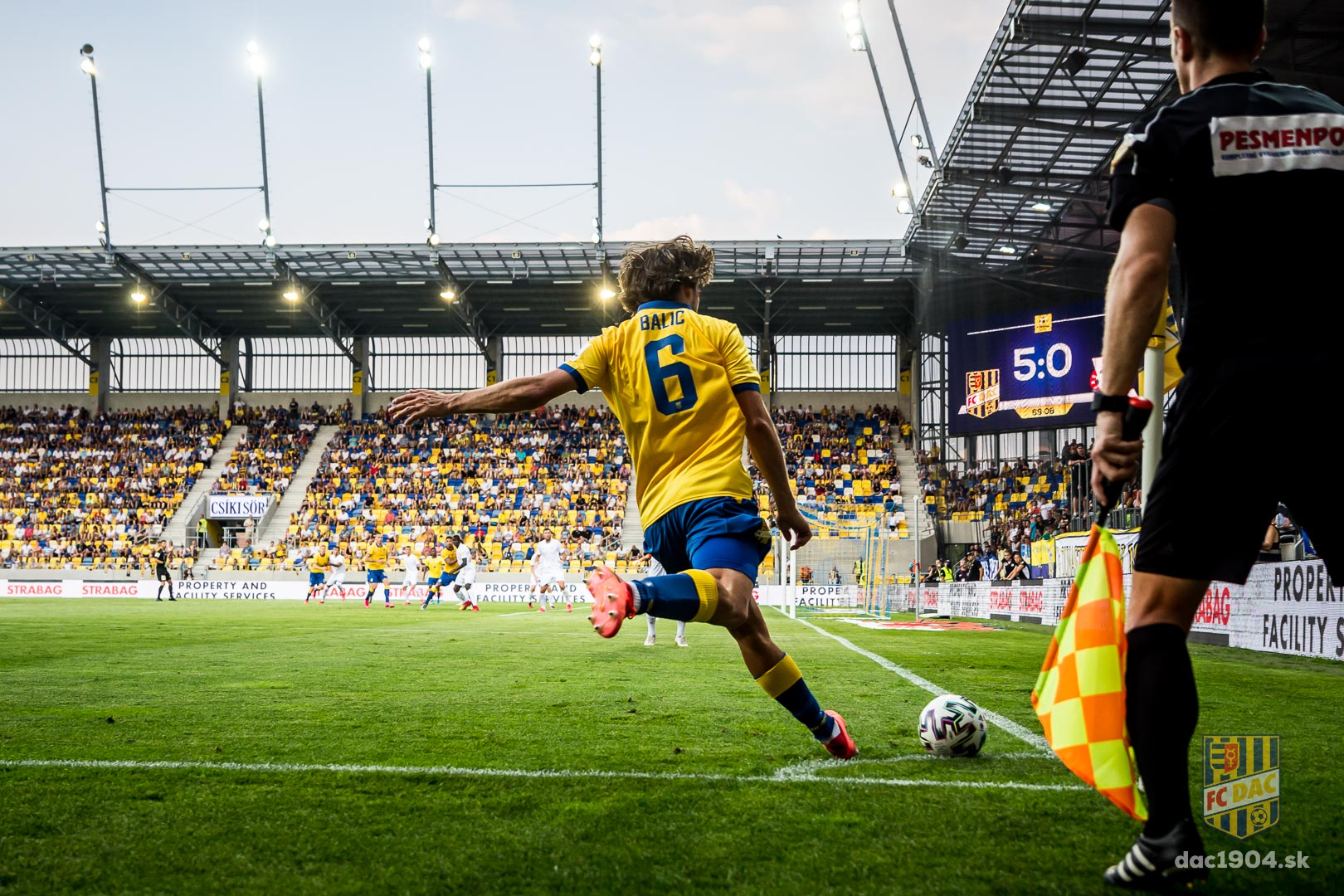 包含瑞典梅开二度,客场绝杀斯洛伐克的词条 包含瑞典梅开二度,客场绝杀斯洛伐克的词条