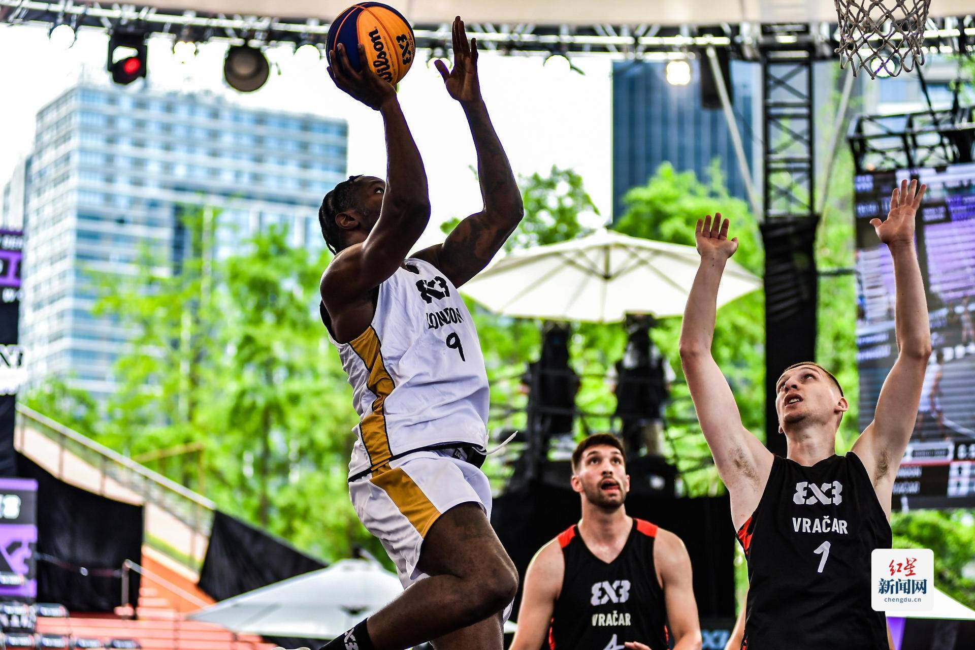 世界顶级篮球赛事吸引全球粉丝热情支持的简单介绍