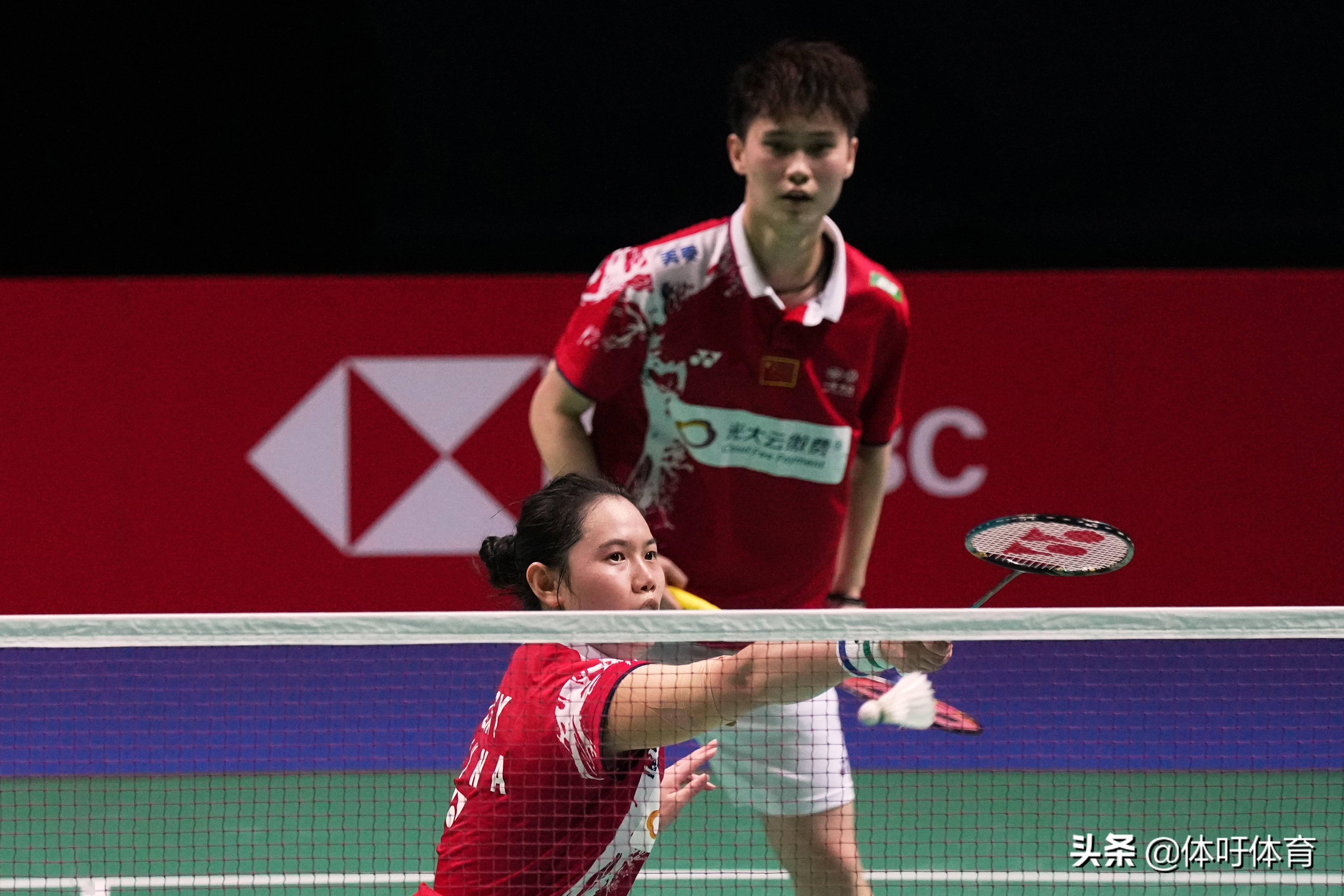 关于泰国羽毛球队轻取英格兰羽毛球队，辛杜高光表现的信息