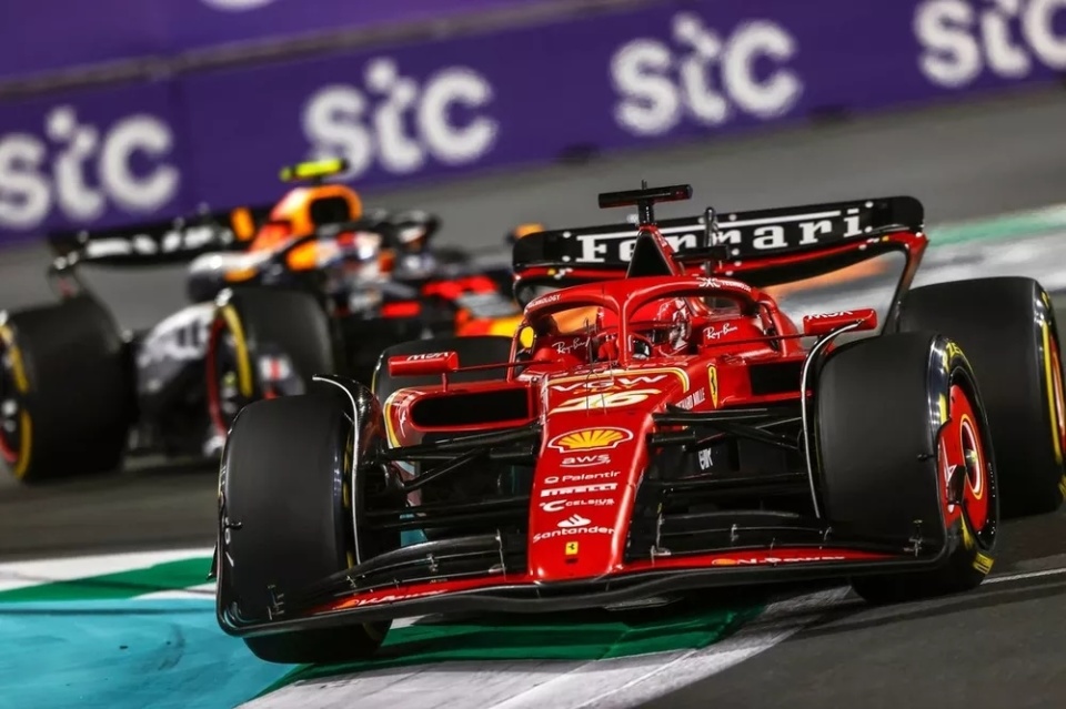 威廉姆斯鏖战红牛车队,勒克莱尔高光表现 威廉姆斯鏖战红牛车队,勒克莱尔高光表现